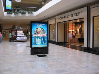Quảng cáo LCD Frame tại trung tâm thương mại