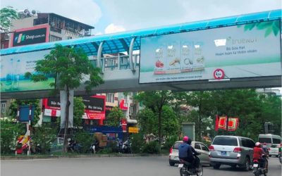 Quảng cáo trên cầu vượt đi bộ tại Hà Nội và những thông tin chi tiết