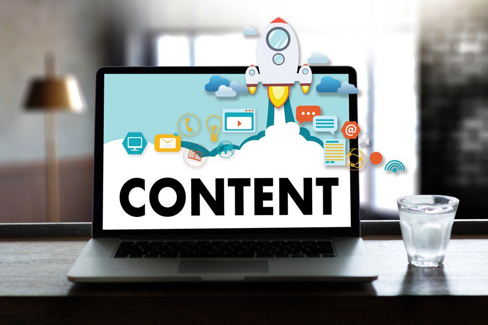 Brandcom tuyển dụng – Content Marketing